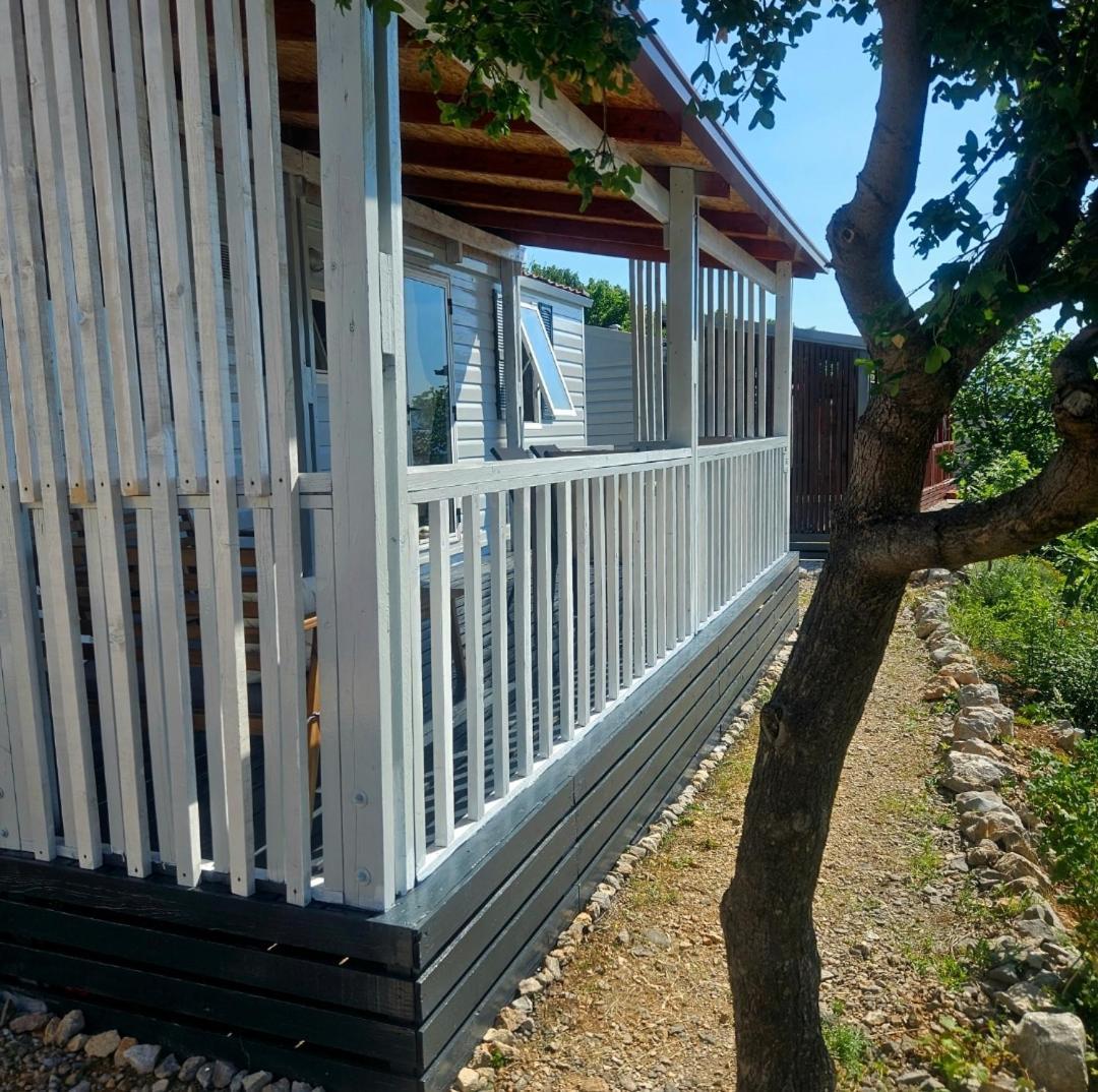 Mobile Home Relax Klenovica Exterior photo