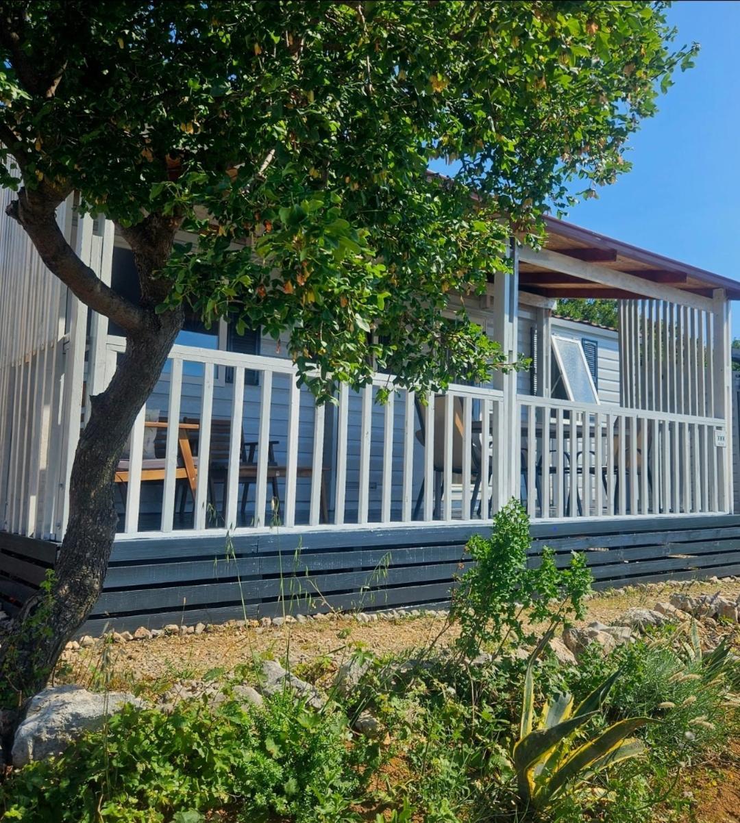 Mobile Home Relax Klenovica Exterior photo